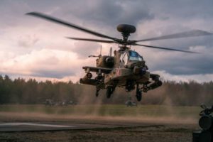 Американский ударный вертолет AH-64 Apache