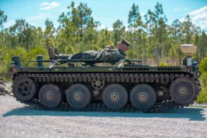 эвакуатор раненых с переднего края боевых действий Expeditionary Modular Autonomous Vehicle (EMAV)