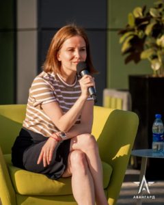 ведущая новостей телеканала «Звезда» Ирина Лосик