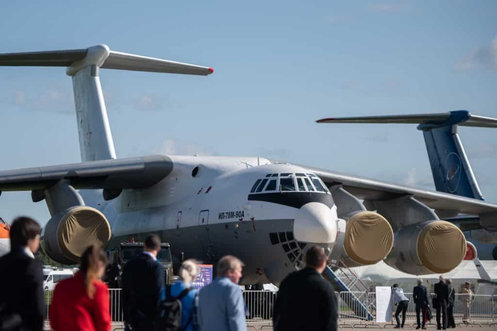 военно-транспортный самолет Ил-76МД-90А_