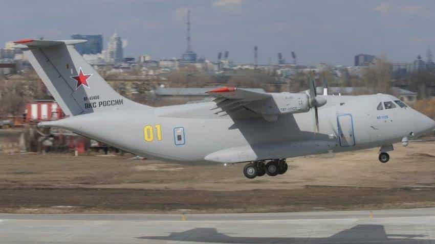 образец военно-транспортного самолета Ил-112В