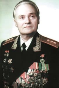 начальник штаба Тыла – первый заместитель начальник Тыла Вооруженных Сил СССР генерал-полковник Иван Макаровича Голушко