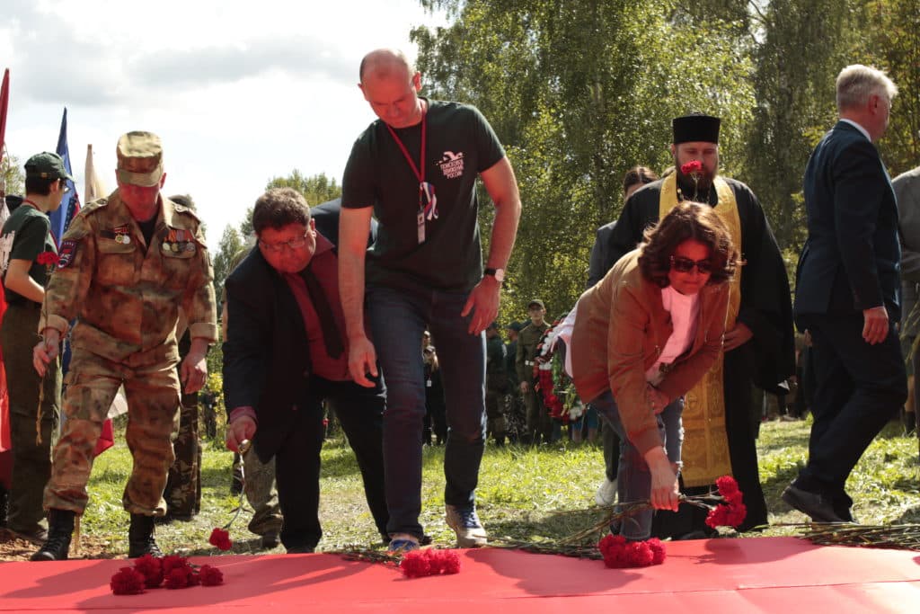 захоронение останков 167 защитников Отечества в Калужской области