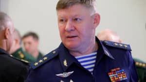 Командующий Воздушно-десантными войсками Герой России генерал-полковник Андрей Николаевич Сердюков