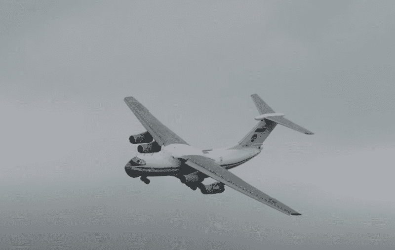 военно-транспортный самолет Ил-76