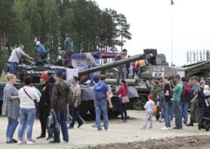 выставка боевых машин
