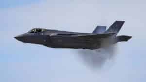 истребитель пятого поколения F-35