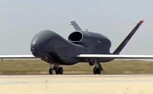 стратегический разведывательный беспилотник RQ-4 Global Hawk ВВС США