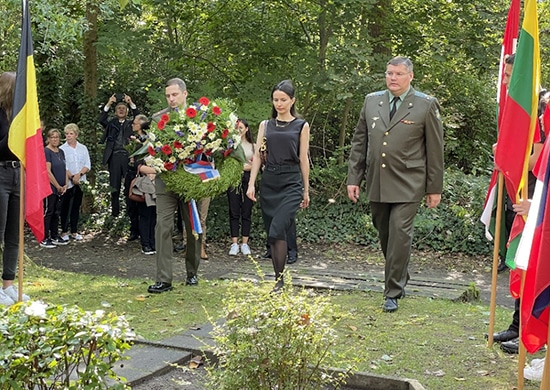 В Германии возложение венков к мемориалу жертв нацизма в память о советских военнопленных