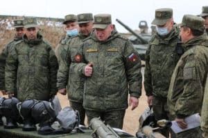 Выставка-военной-техники-на-учениях-Мирная-миссия-2021