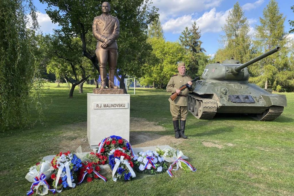 памятник дважды Герою Советского Союза маршалу Малиновскому