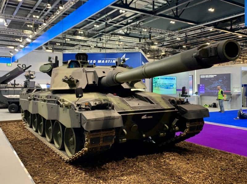 боевой танк британской армии Challenger 3