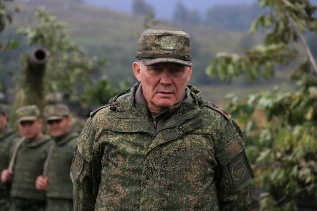 командующий-войсками-ЮВО-в-горах-Северной-Осетии