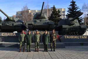 Военная-делегация-Шри-Ланки-посетила-Кантемировскую-танковую-дивизию-ЗВО