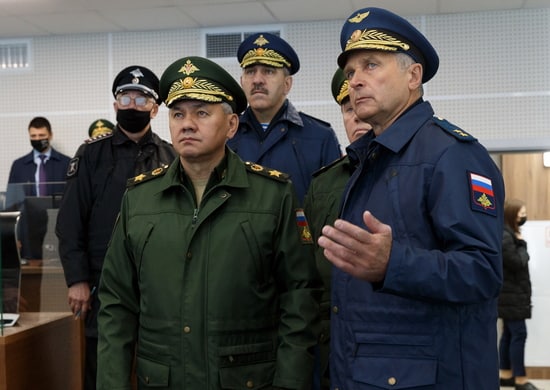 Министр обороны России Сергею Шойгу его заместитель Тимур Иванов