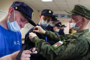 Призывники перед отправкой к местам прохождения военной службы
