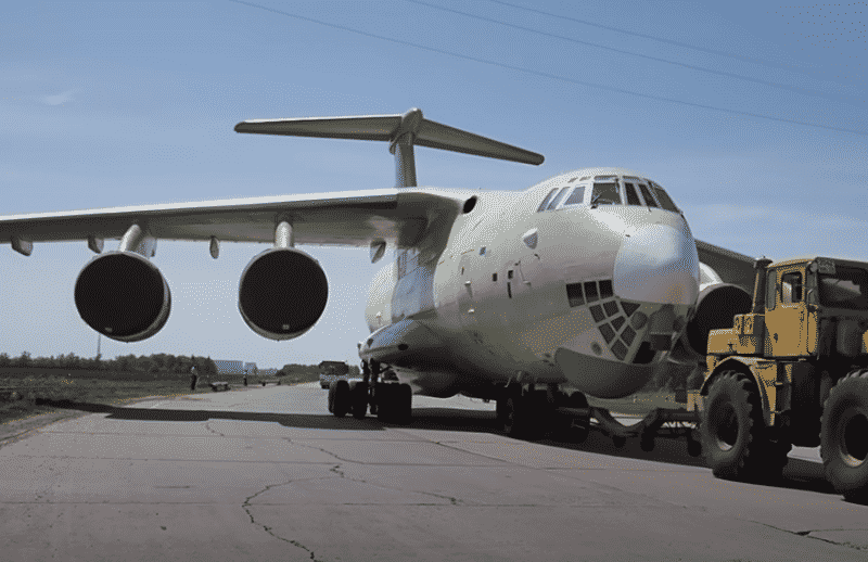 Тяжелый военно-транспортный самолет Ил-76МД-90А