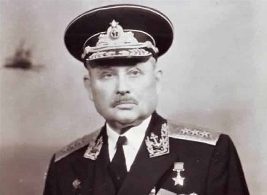 адмирал Герой Советского Союза Октябрьский Ф.С.