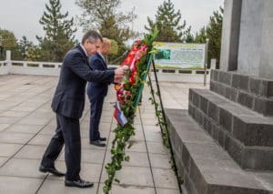 возложение венков