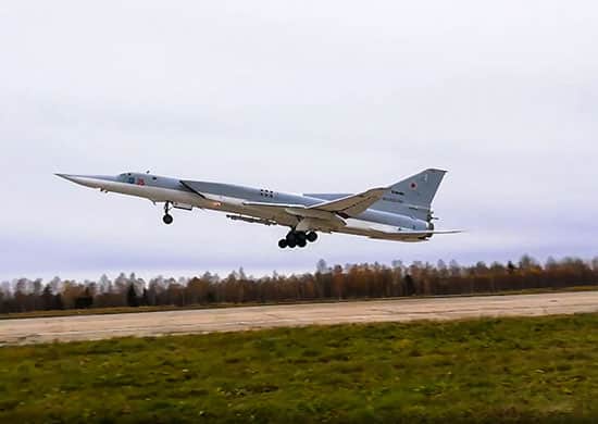 дальниq бомбардировщик Ту-22м3