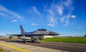 истребитель F-16