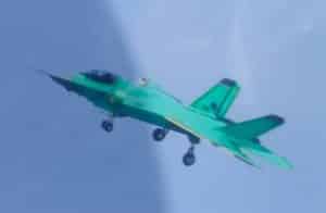 новое изображение китайского палубного истребителя 5-го поколения J-31