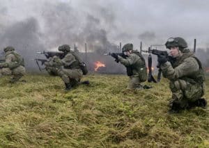 На вооружение морских пехотинцев БФ поступили новейшие автоматы АК-12