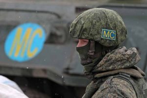 Российский миротворец во время дежурства