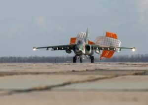самолет штурмовой авиации Су-25
