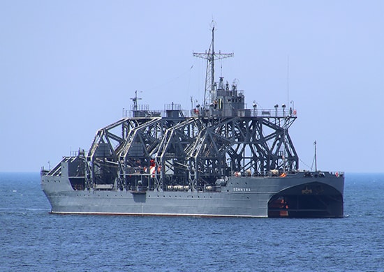 судно-спасатель подводных лодок ЧФ «Коммуна»