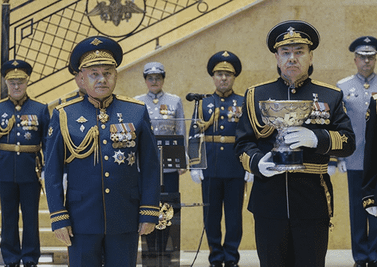 Министр обороны генерал армии С.Шойгу и командующий СФ адмирал А.Моисеев