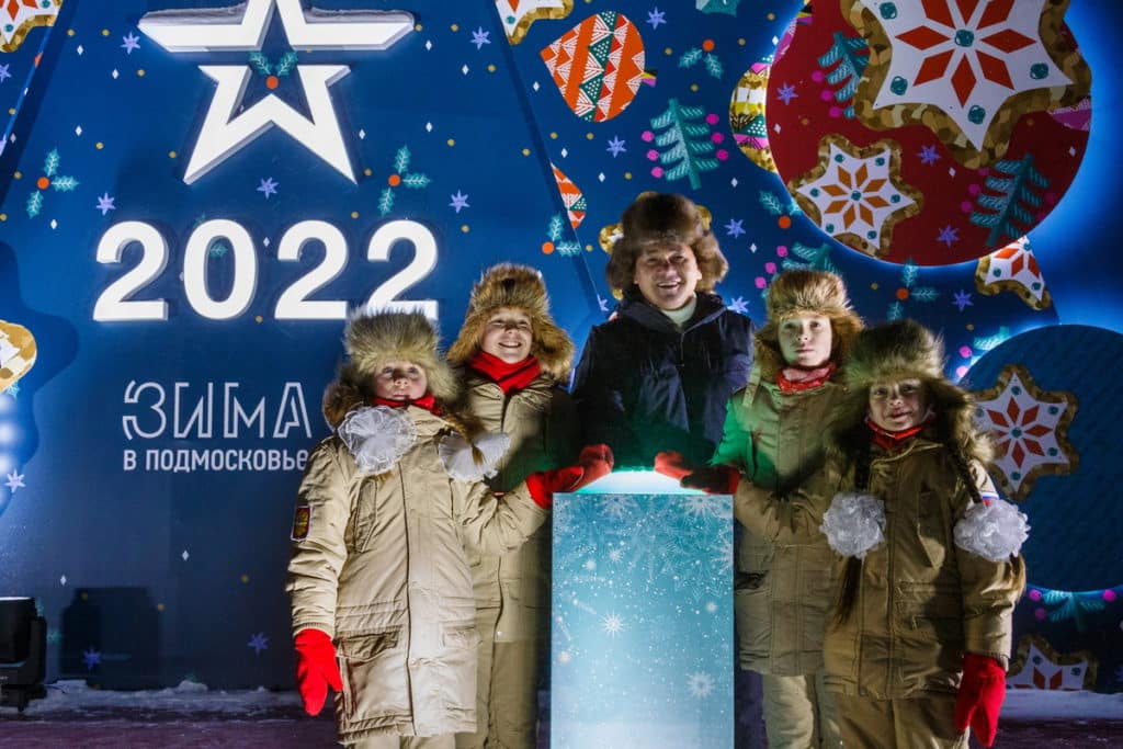 С.Шойгу открыл Зимний фестиваль на территории музея «Дорога памяти»