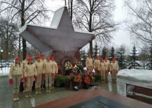 Юнармейцы Твери почтили память героев-освободителей