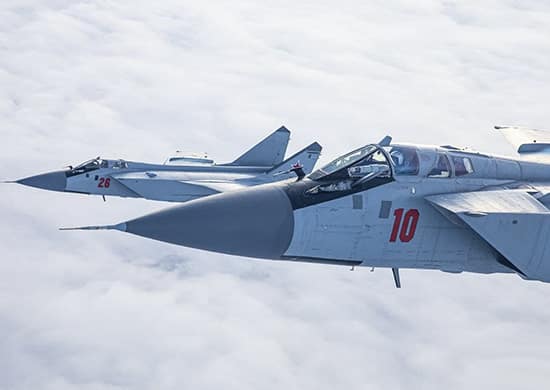 сверхзвуковые истребителей-перехватчики МиГ-31