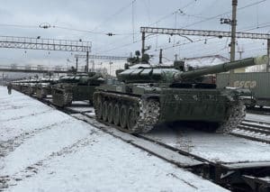 Более 50 единиц военной техники поступило в базу в Таджикистане в 2021