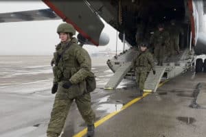 Прибытие российских самолетов в Республику Казахстан