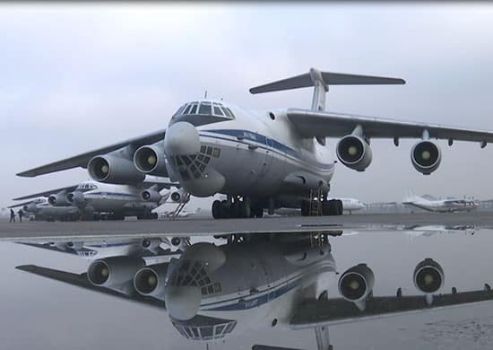 Российские миротворцы продолжают прибывать на аэродромы Алматы и Жетыген