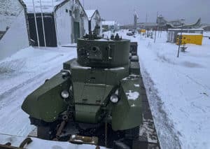 транспортировка танка БТ-7А в подмосковный парк «Патриот»
