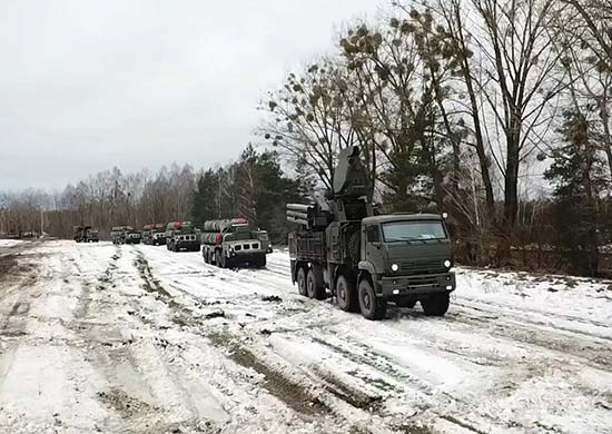 ЗРК С-400 готовятся заступить на полигоне в Брестской области