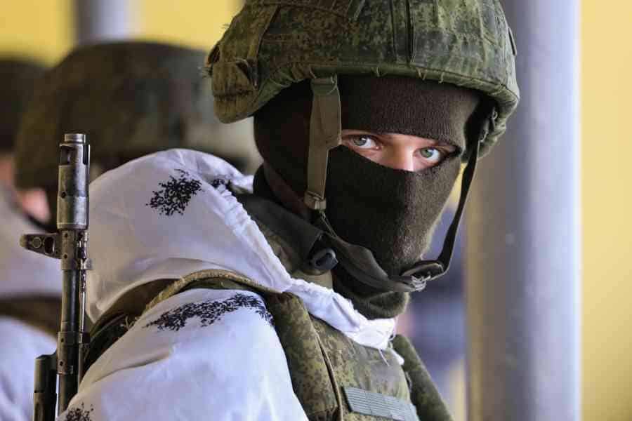 Солдат во время военных сборов