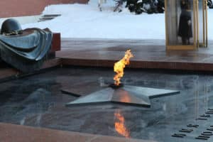 Юнармейцы возложили цветы к Могиле Неизвестного Солдата