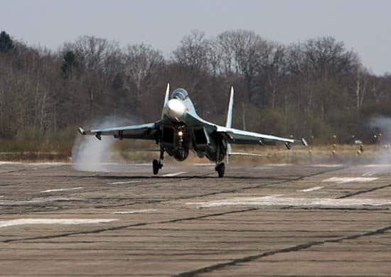 летчики истребителей Су-27