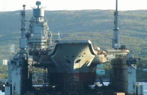 Адмирал Кузнецов в плавдоке ПД-50