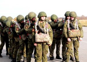 Морские пехотинцы Балтфлота отработали десантирование с вертолетов