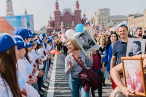 Бессмертный полк пройдёт в традиционном очном формате