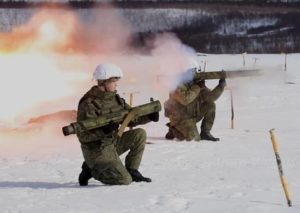 В-условиях-Арктики-состоялось-занятие-по-огневой-подготовке-с-огнеметчиками-СФ