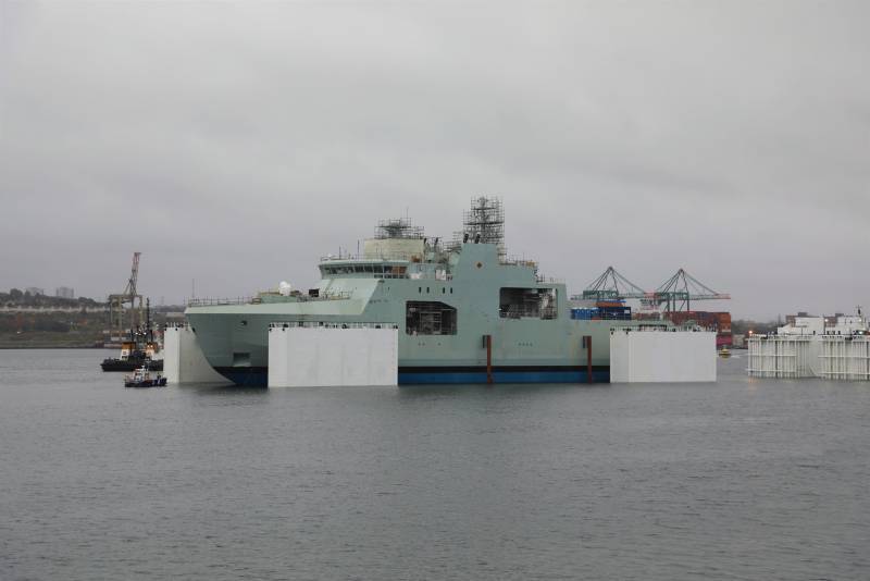 ВМФ Канады принимает патрульный ледокол HMCS Max Bernays