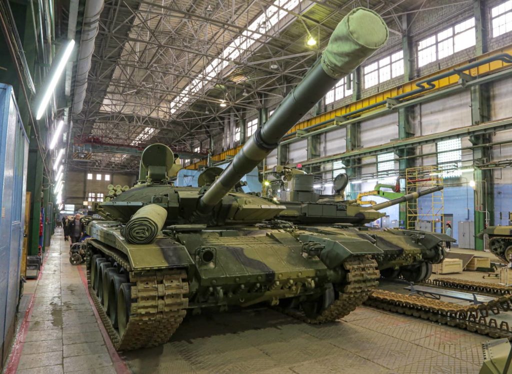 Уралвагонзавод отправил танки Т-90М в РА