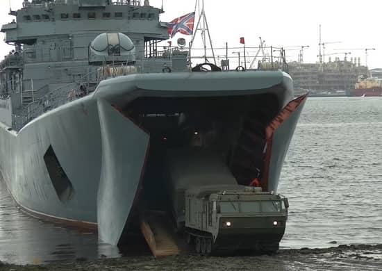 арктическая группировка СФ отработал морскую десантную подготовку