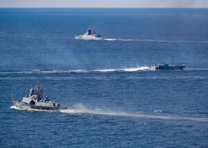 Корабли Балт флота на учениях в Балтийском море